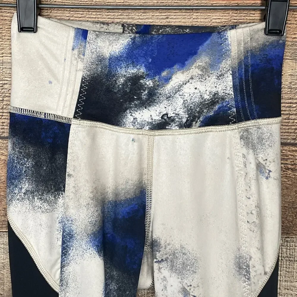 Lululemon 105 F Crop Leggings Milky Way Multi White Blue Black Size 2